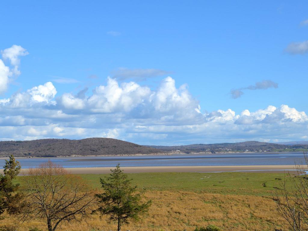 Bay Villa Grange-over-Sands Екстериор снимка